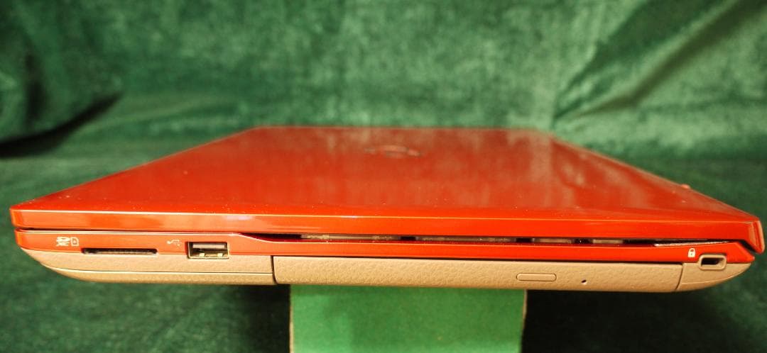 ノートパソコン　富士通AH53/C2