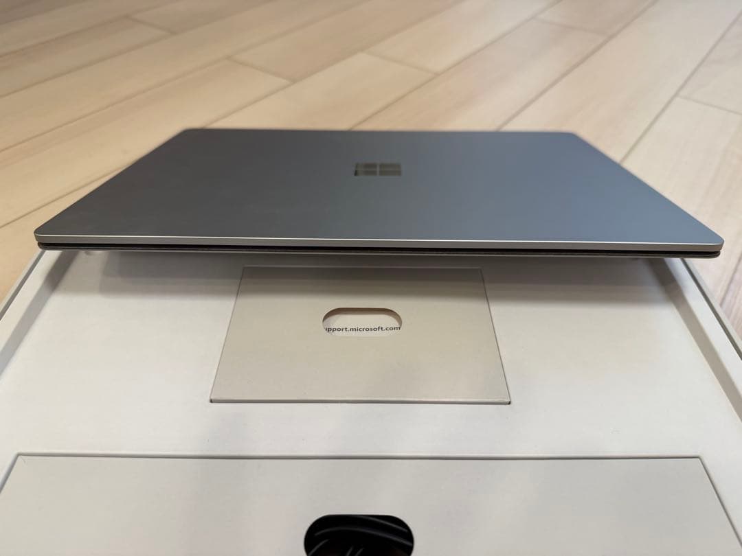 Microsoft Surface Laptop 13.5インチ シルバー