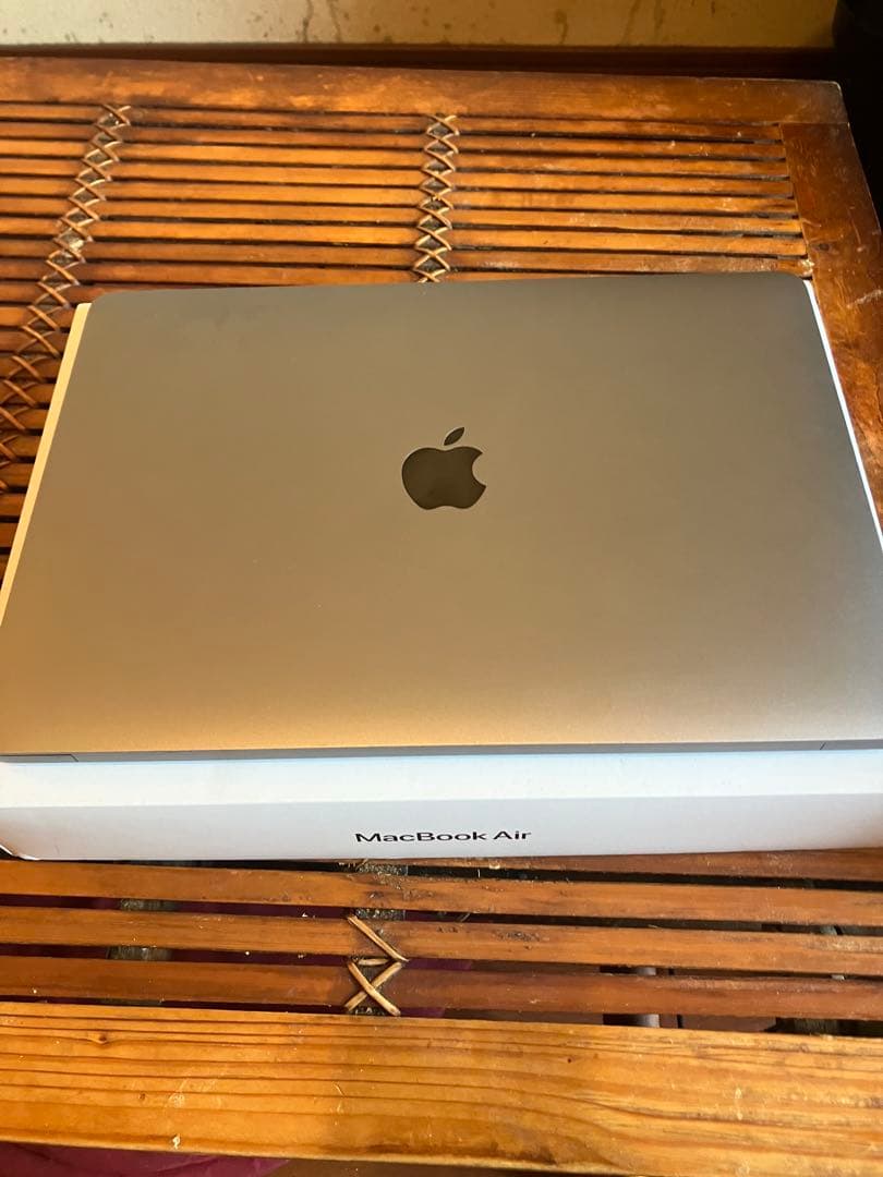 MacBook本体 MacBook Air (2020) M1 8GB