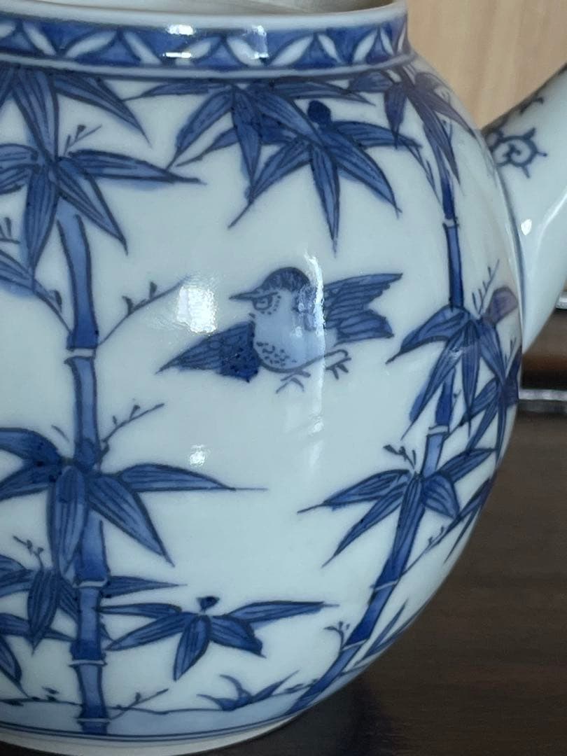 春泉　青い竹と鳥の絵柄の急須