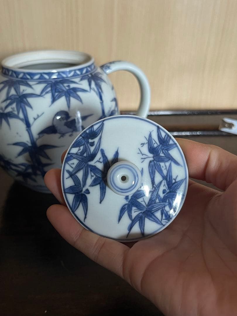 春泉　青い竹と鳥の絵柄の急須