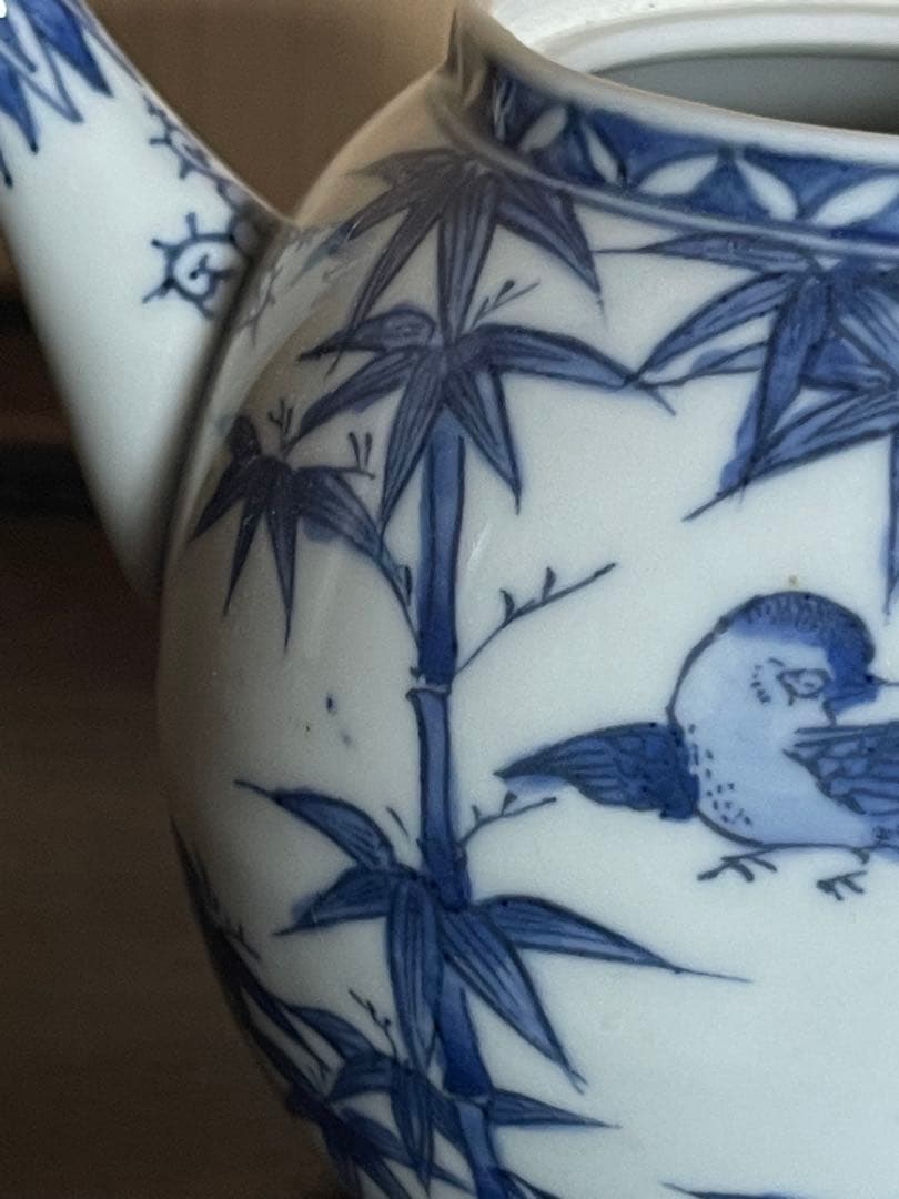 春泉　青い竹と鳥の絵柄の急須