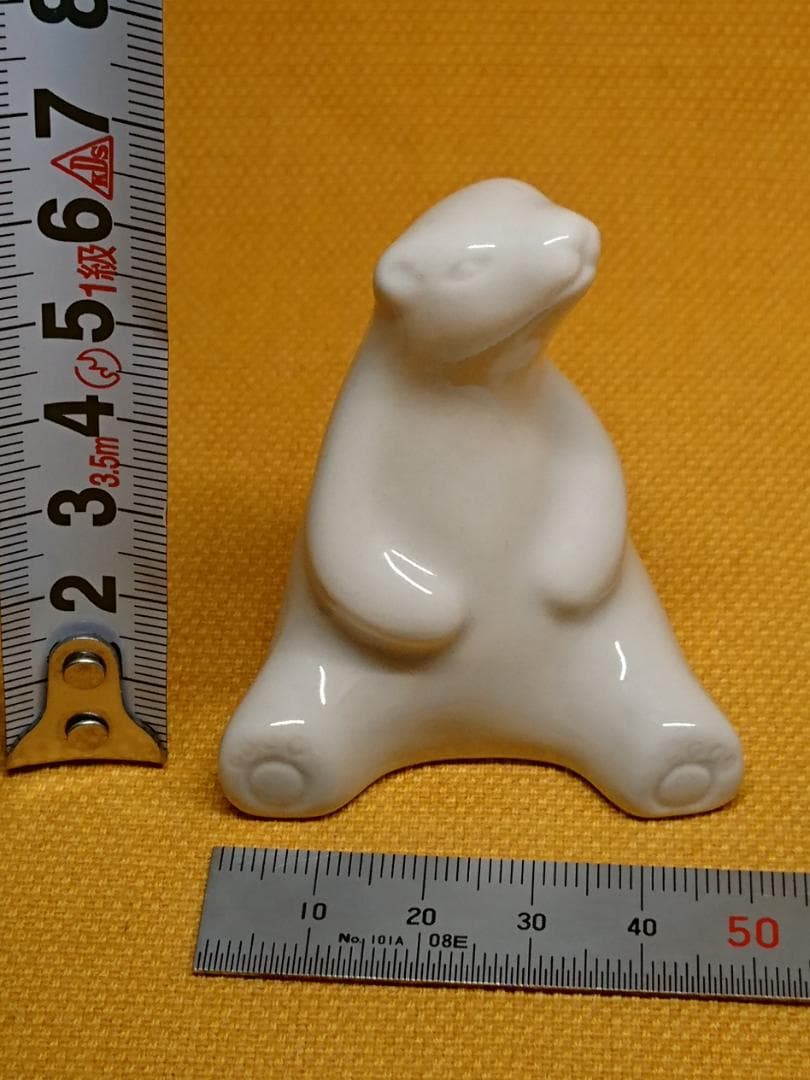 熊　白熊　ホッキョクグマ　陶器　置物　インテリア　工芸品　美術品　A1333