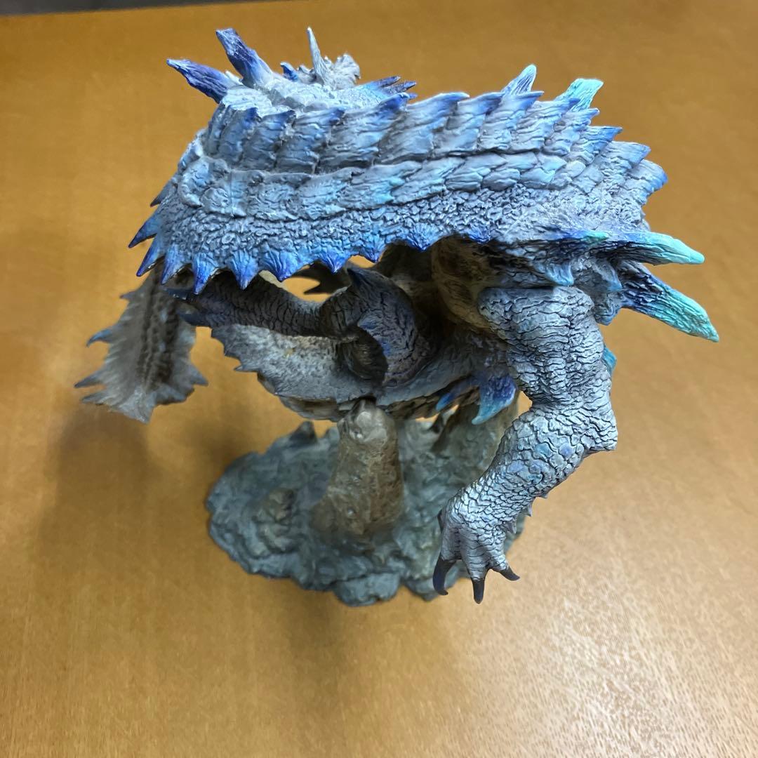 モンスターハンター　ラギアクルス亜種　クリエイターズモデル　フィギュア