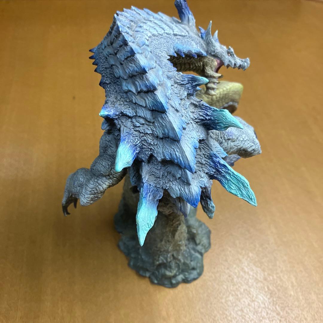 モンスターハンター　ラギアクルス亜種　クリエイターズモデル　フィギュア