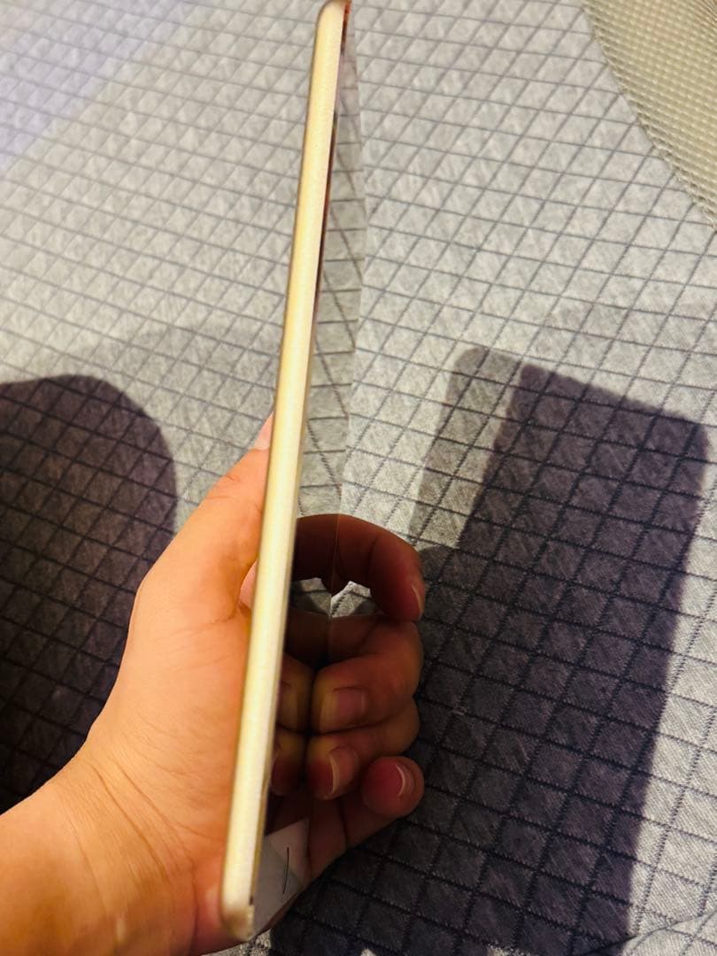 Apple iPad ゴールド 本体