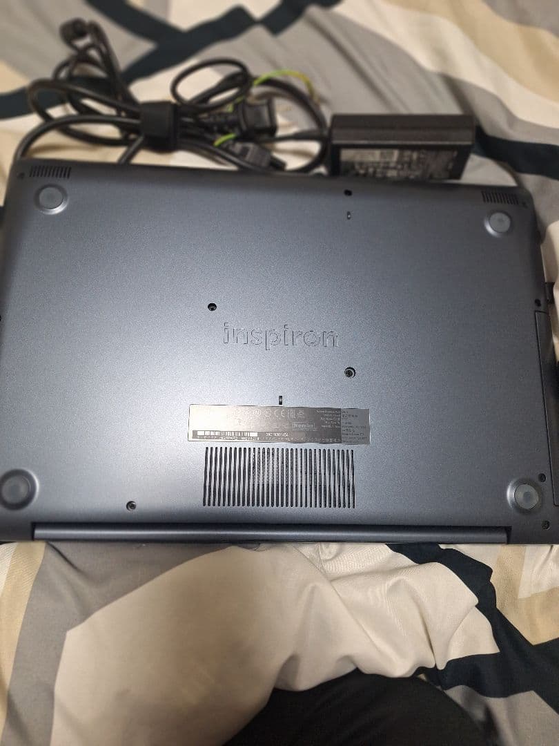 DELL Inspiron 15 5575【Ryzen5+8GB 】