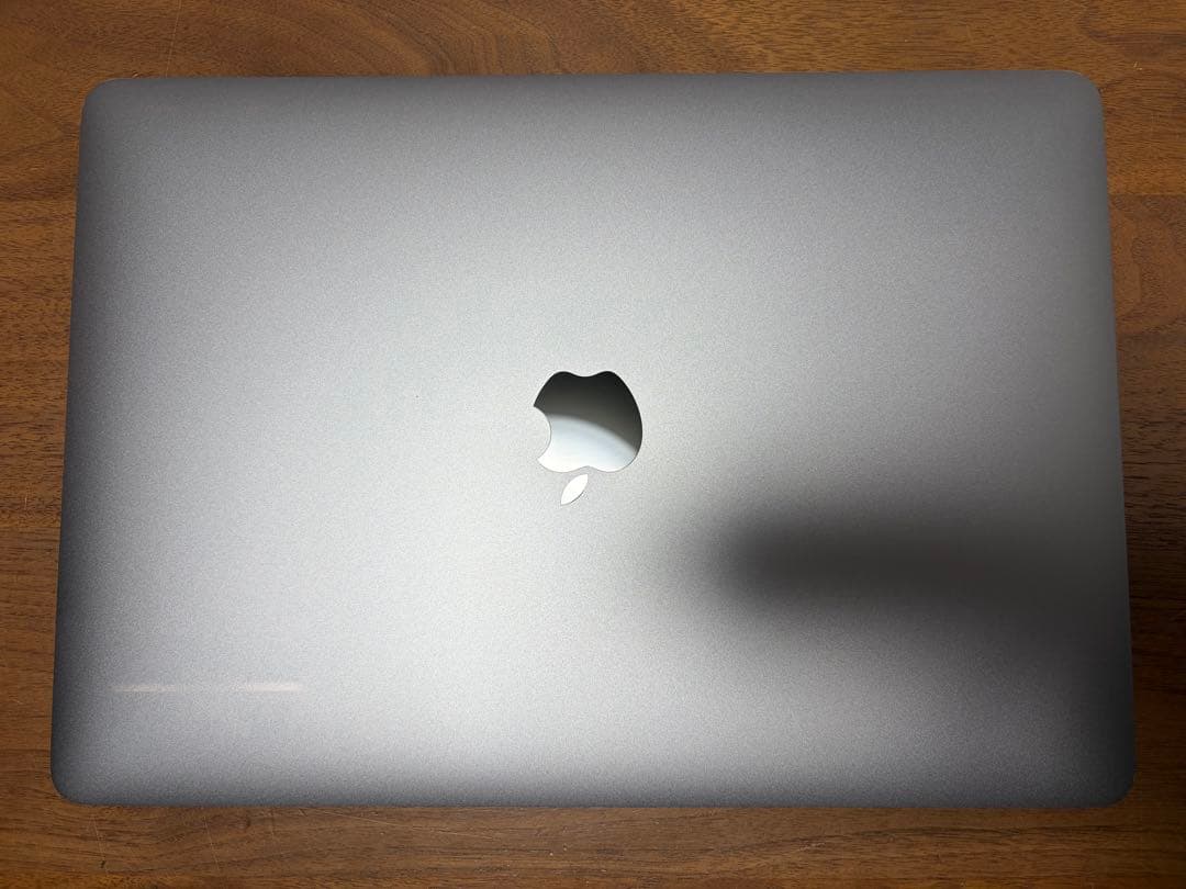 美品❗️MacBook Pro 2022 M2チップ 24GB&512GB