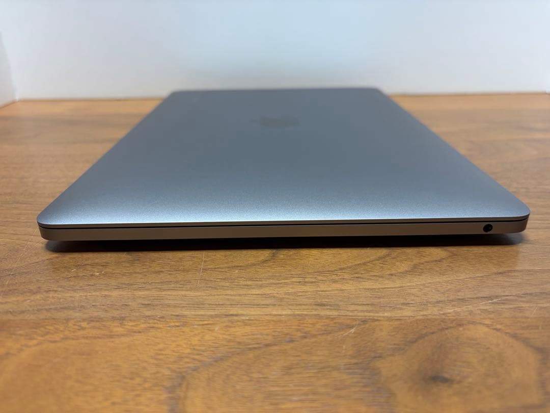 美品❗️MacBook Pro 2022 M2チップ 24GB&512GB