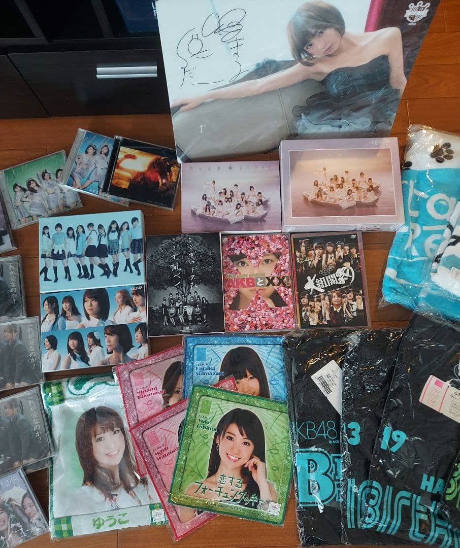 AKB48グループCD枚　DVD枚グッズ、タオル、ティシャツ　まとめ買い　セット
