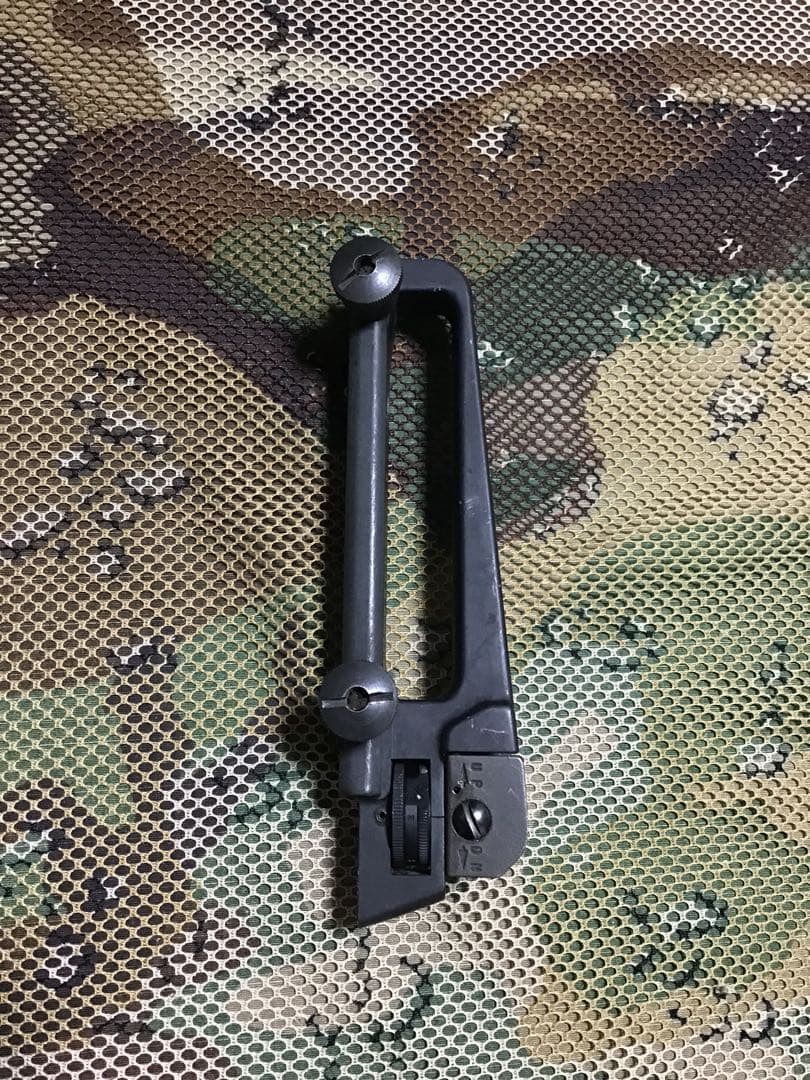 米軍放出品実物　M4 キャリングハンドル　中古品1