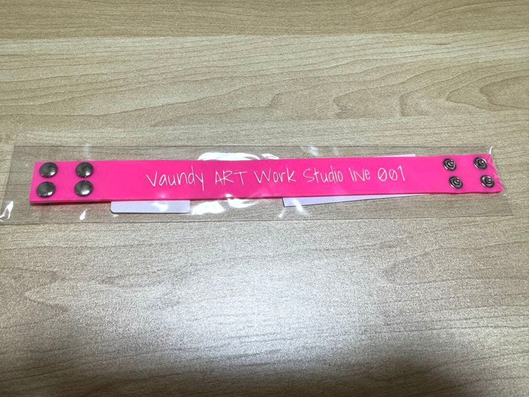 Vaundyライブハウスツアー 大阪公演グッズ キーホルダー＆ラバーバンド