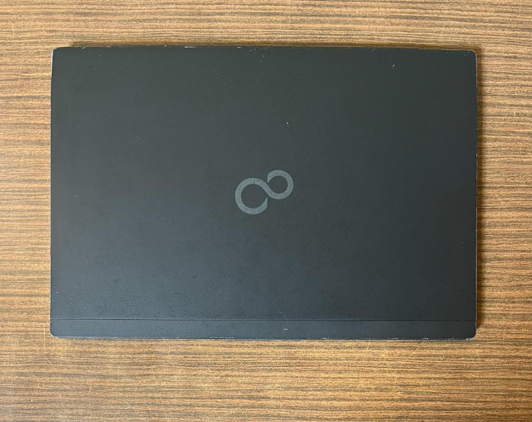 第8世代、Core i7、富士通 LifeBook、8GB、256GB SSD