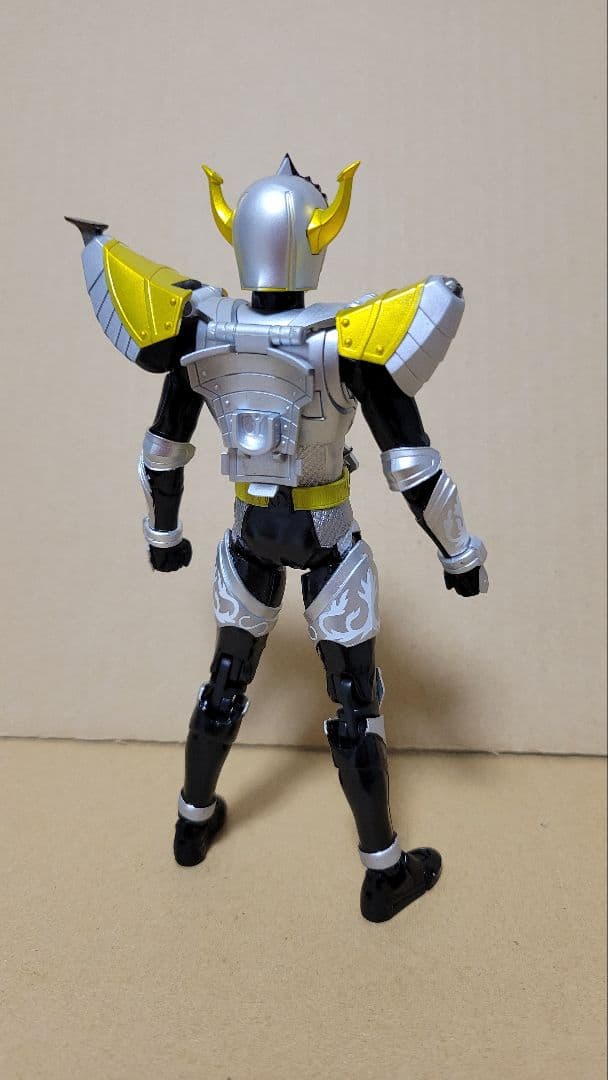 S.H.Figuarts 仮面ライダーブラックバロン