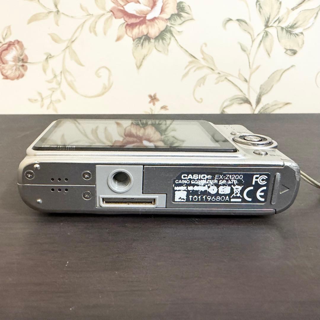 CASIO カシオ EXLIM EX-Z1200 デジカメ コンデジ シルバー