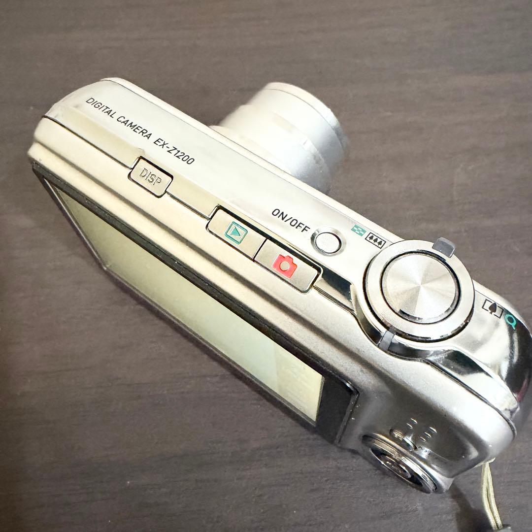CASIO カシオ EXLIM EX-Z1200 デジカメ コンデジ シルバー