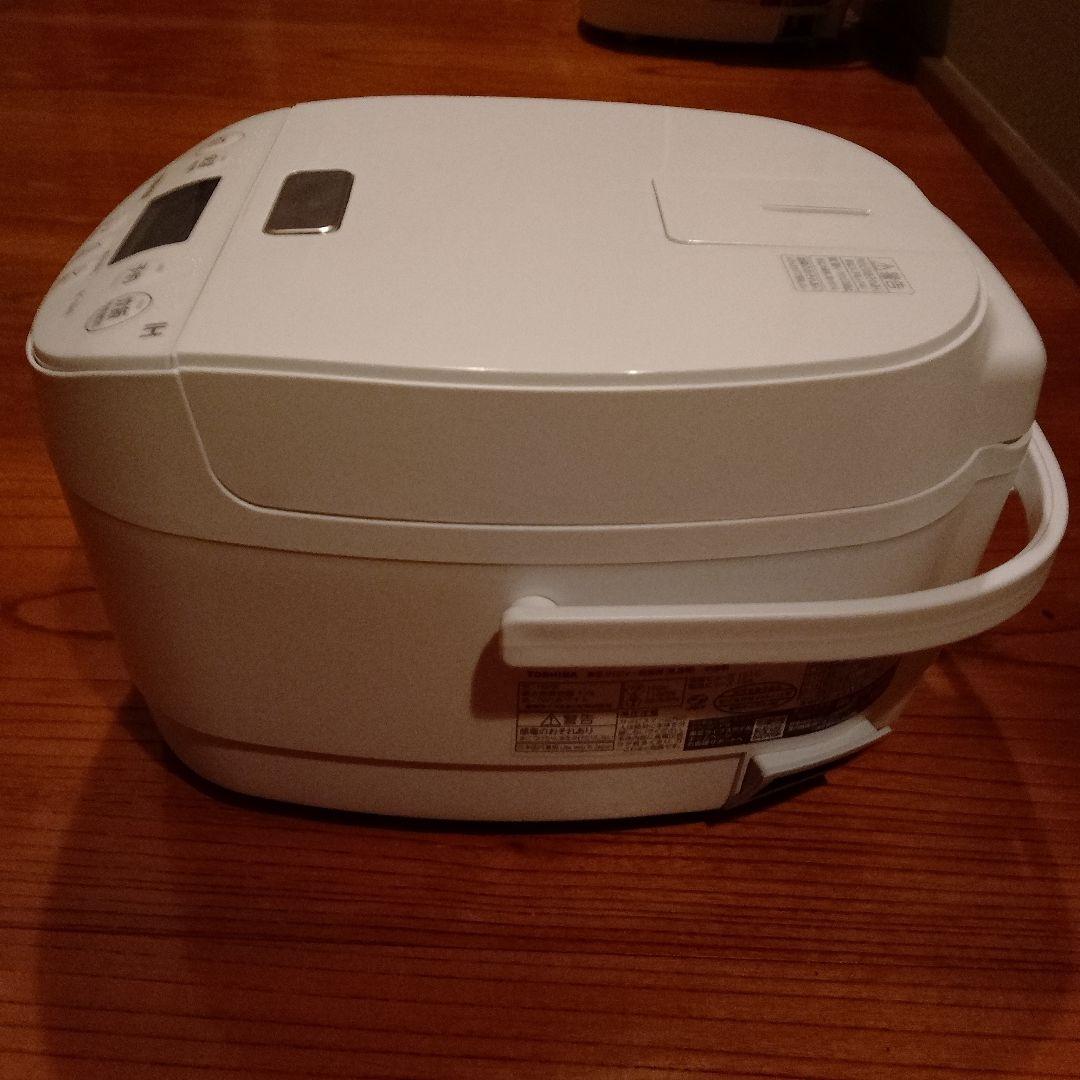 美品 TOSHIBA IH炊飯器 RC-10HR 1.0L ホワイト 23年製