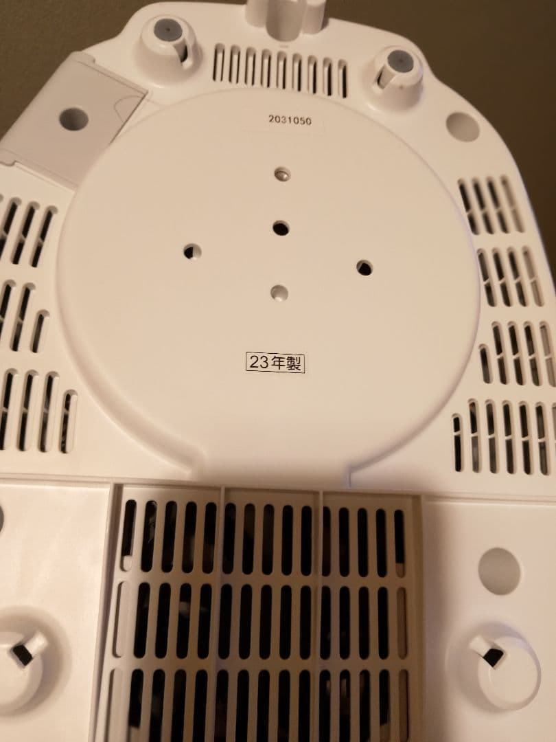 美品 TOSHIBA IH炊飯器 RC-10HR 1.0L ホワイト 23年製