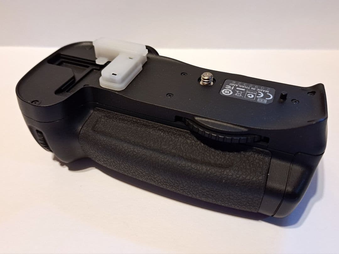 NIKON D300+MBD10+レンズ2本セット売り