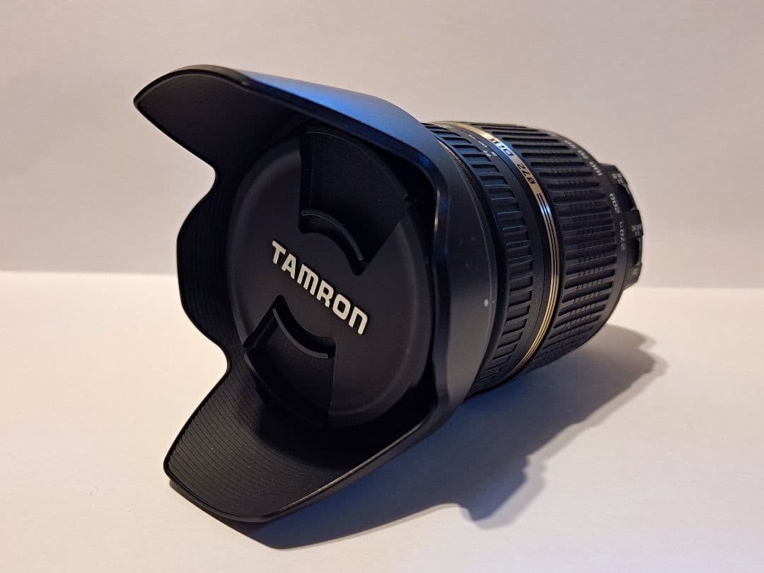 NIKON D300+MBD10+レンズ2本セット売り