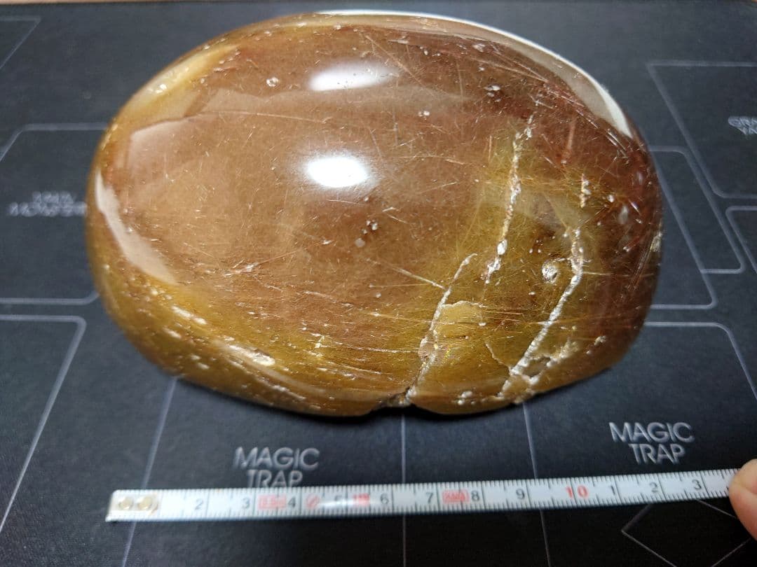 天然石　ルチル入り水晶　台座付き