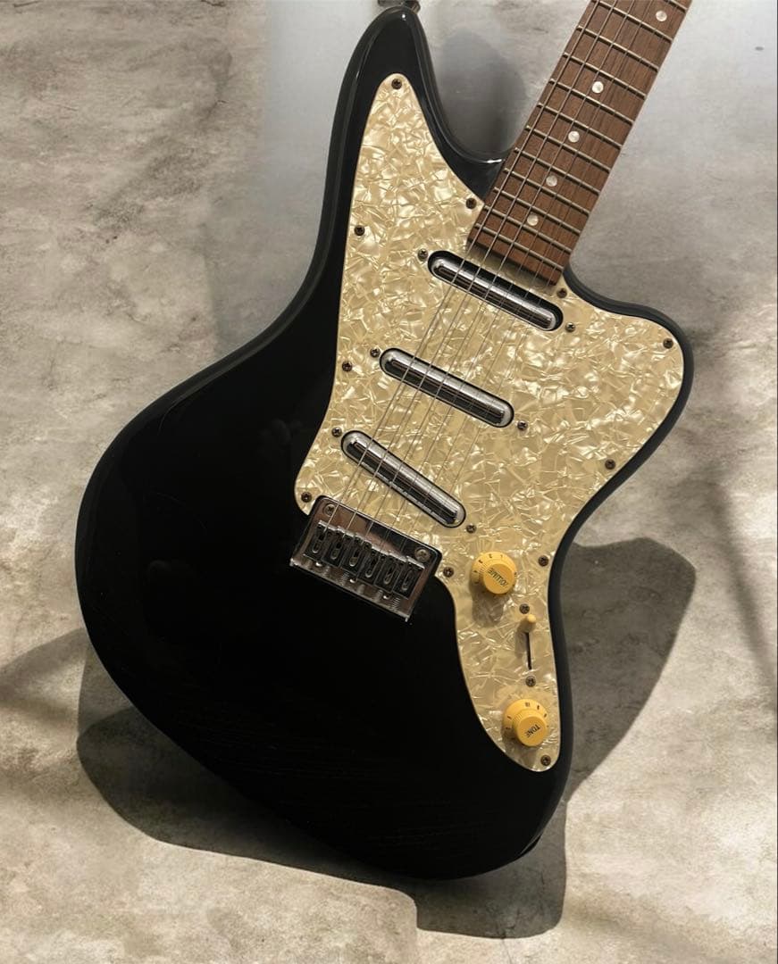 FERNANDESエレキギター Electric Guitar