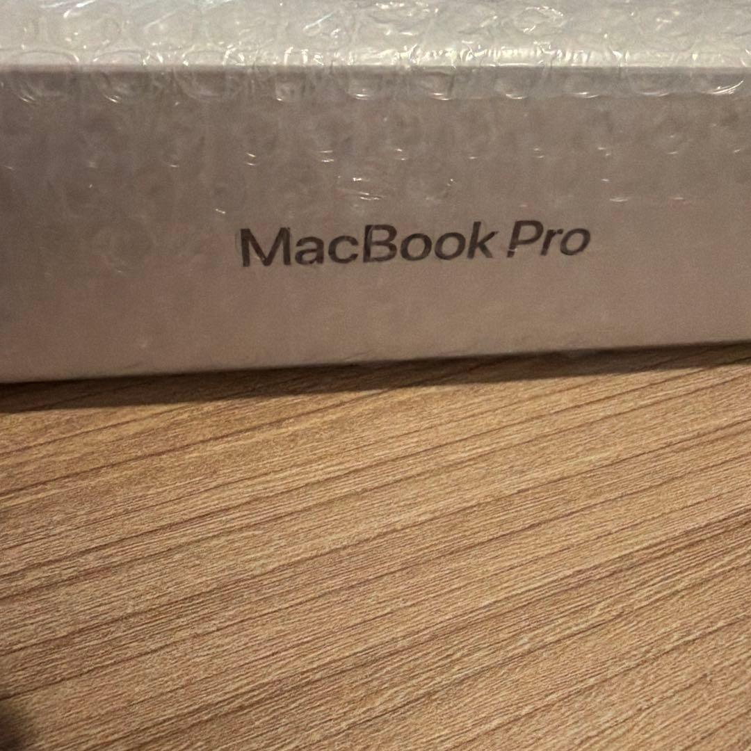 MacBook Pro 14インチ Apple M5チップMDE34J/A