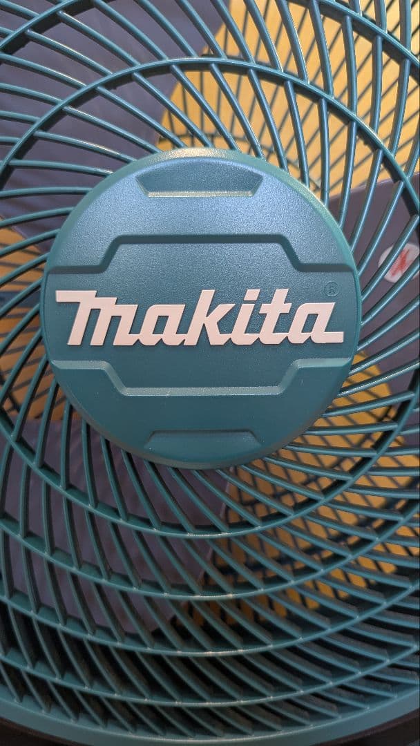 Makita マキタ 充電式産業扇 CF301D