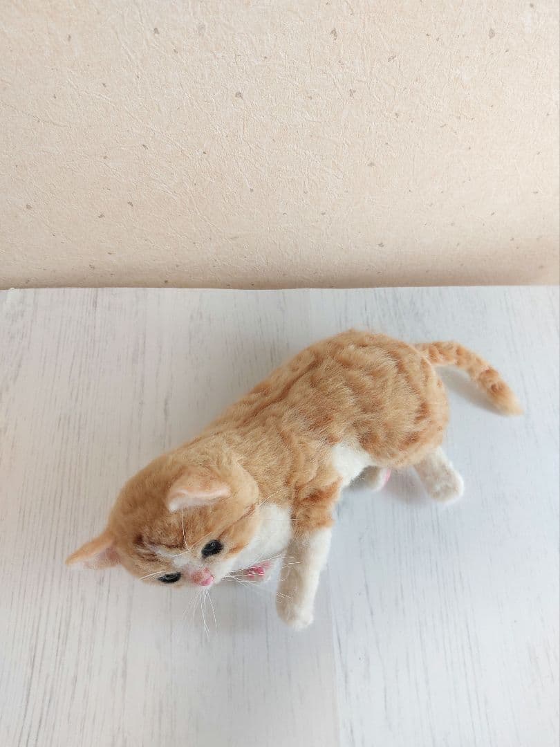 羊毛フェルト　子猫(茶トラ白)