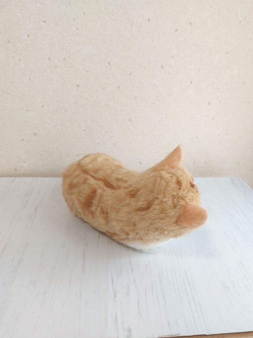 羊毛フェルト　子猫(茶トラ白)
