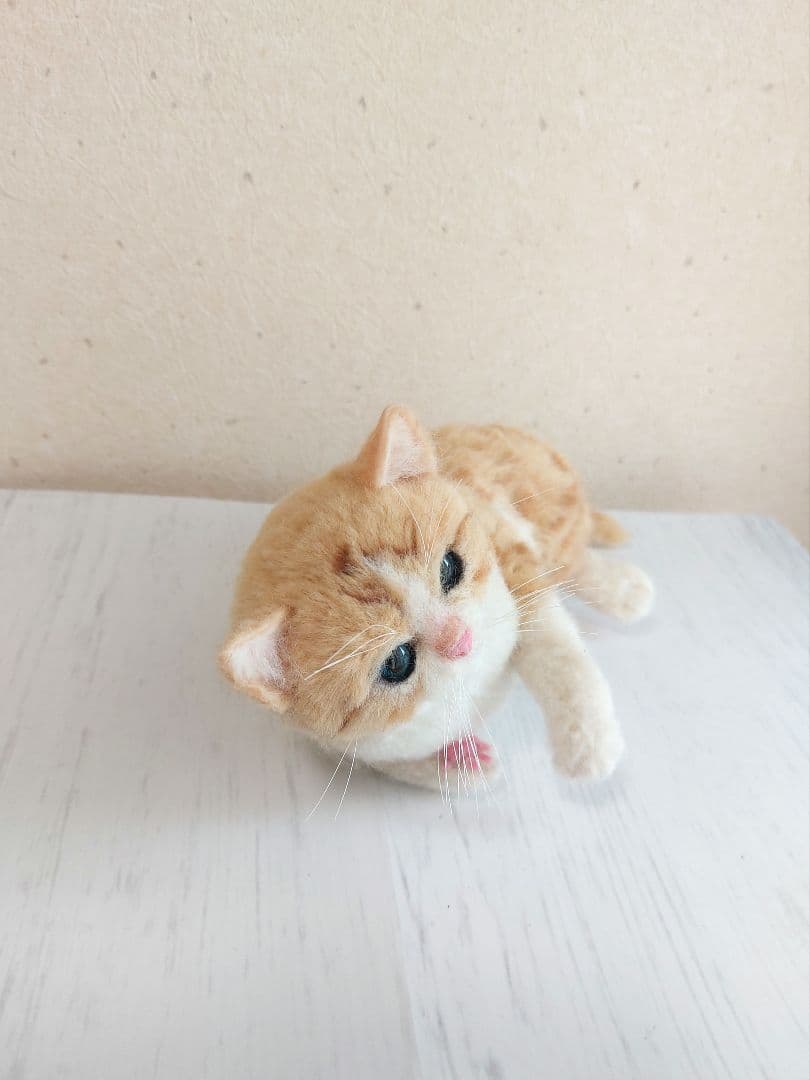 羊毛フェルト　子猫(茶トラ白)