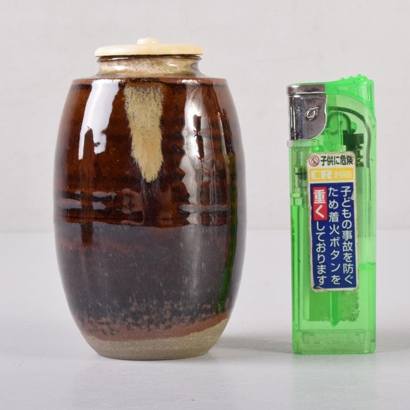 茶道具　高取焼　鬼丸雪山作　肩衝茶入　仕覆付　共箱　V　7409