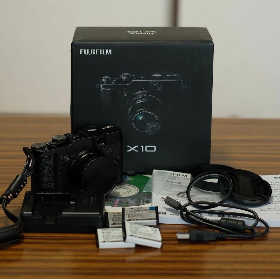 【FUJIFILM 】フジフィルム X10