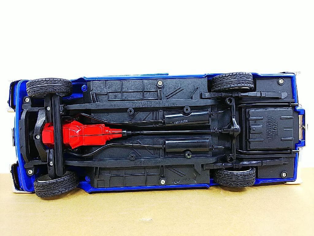 モーターマックス 1/18 1958 クライスラー/プリムス・フューリー