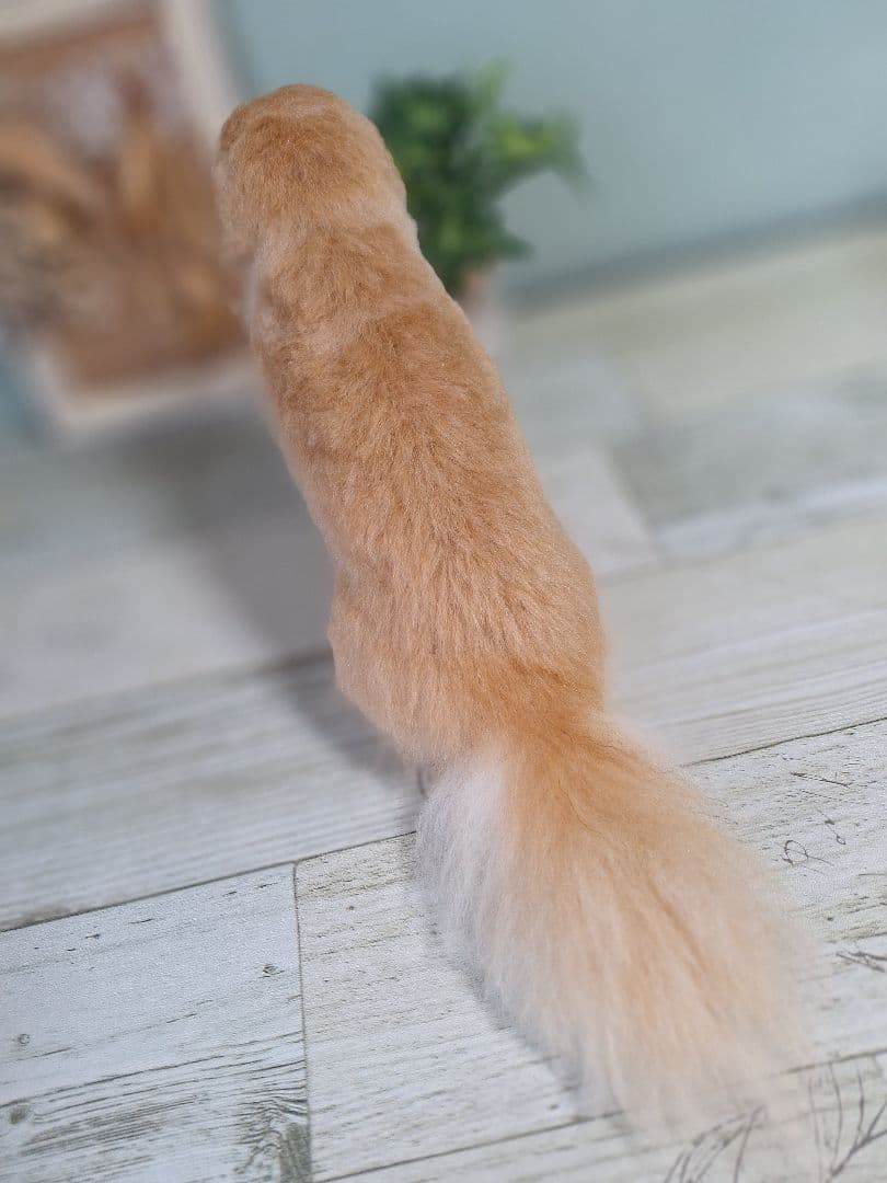 フェルト製犬の置物 約15cm ベージュ