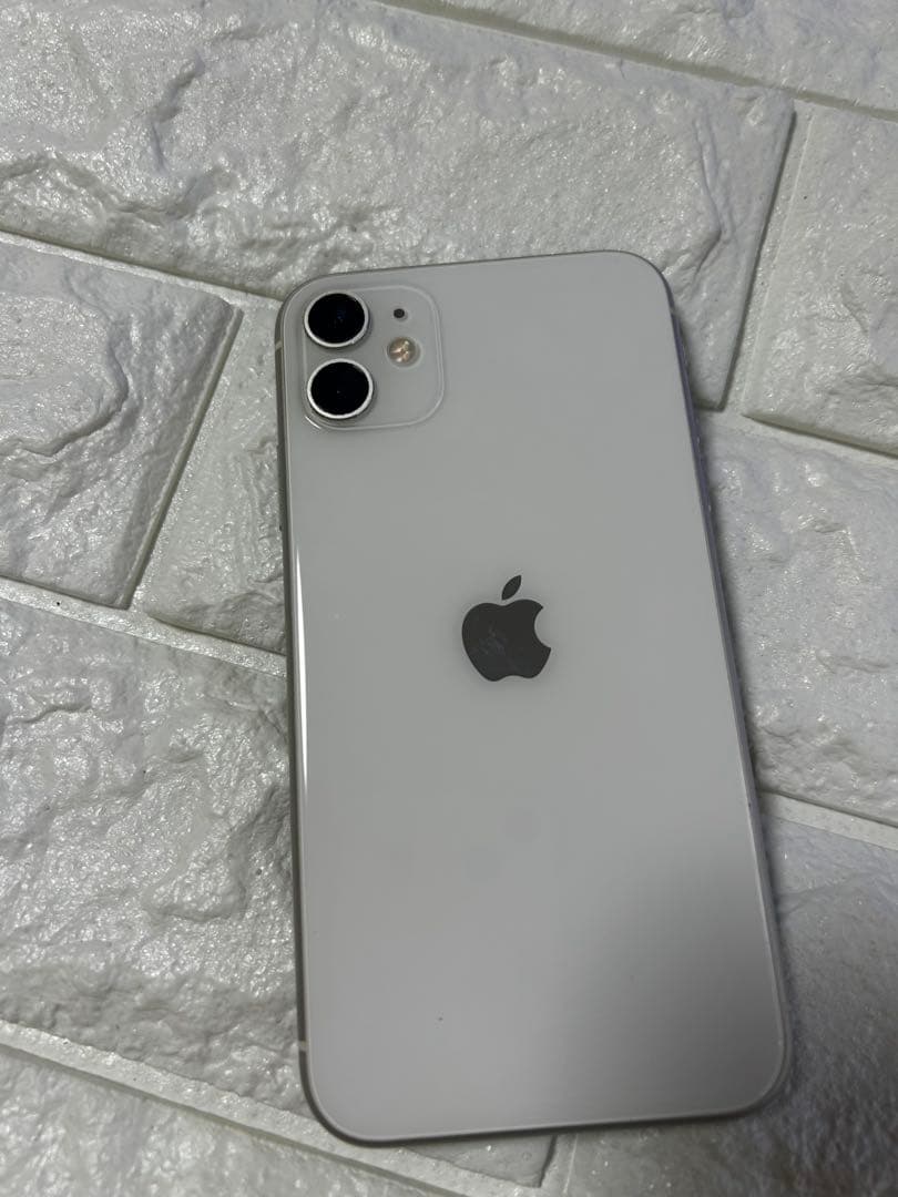 Apple iPhone 11 ホワイト 本体のみ