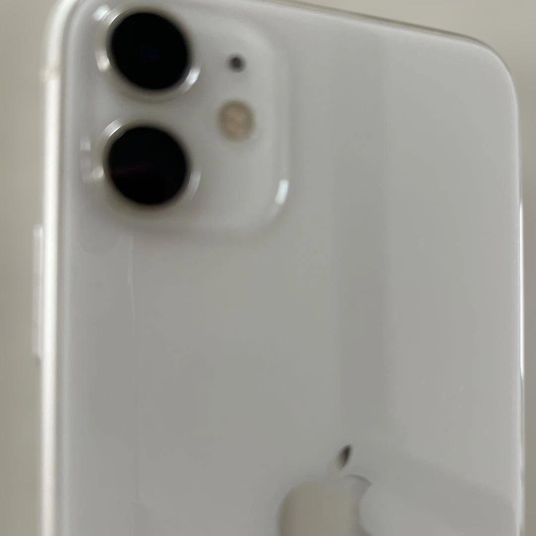 Apple iPhone 11 ホワイト 本体のみ