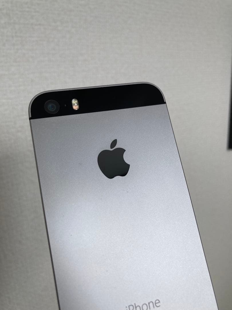 SIMフリー iPhone SE 第1世代 32GB