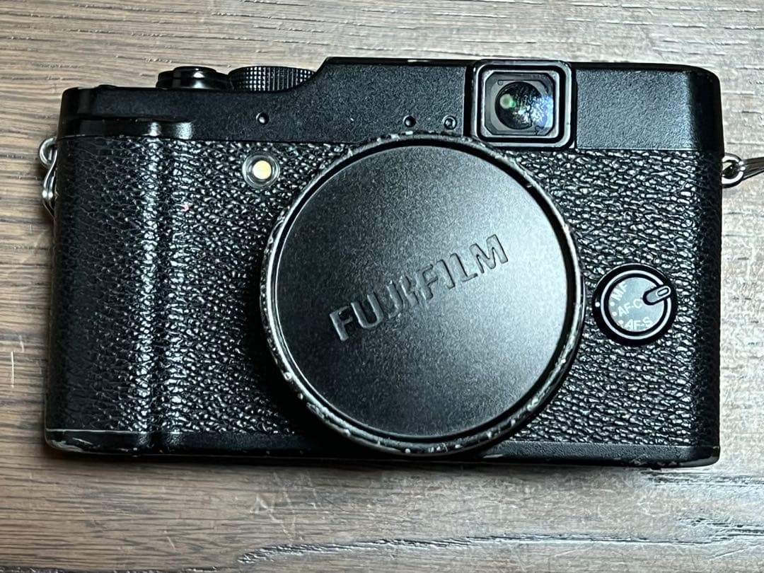 Fujifilm X10 コンパクトデジタルカメラ　富士フイルム　ジャンク