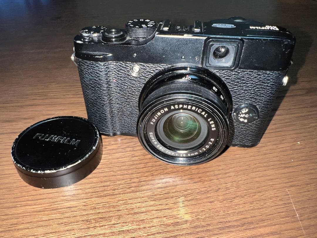 Fujifilm X10 コンパクトデジタルカメラ　富士フイルム　ジャンク