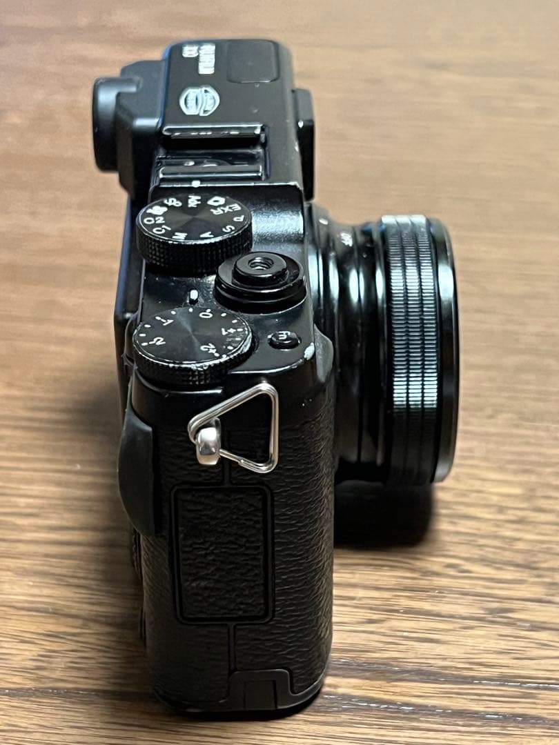 Fujifilm X10 コンパクトデジタルカメラ　富士フイルム　ジャンク