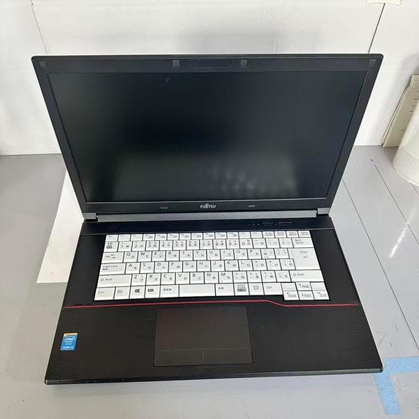 富士通 i5 4世帯　ノートパソコン SSD 240GB