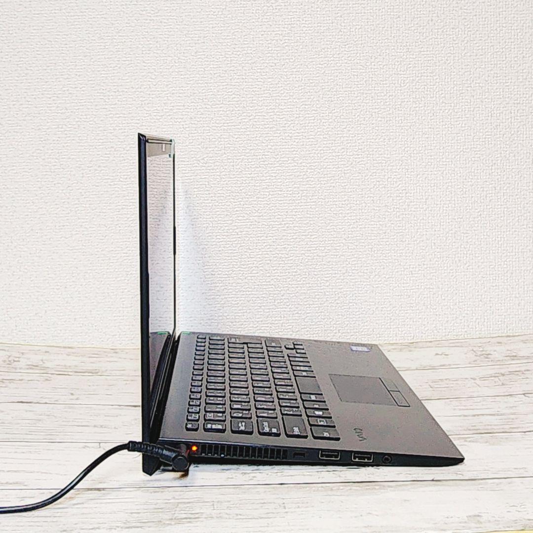 1台限り！VAIO 第8世代Corei3 薄型コンパクトノートパソコン SSD