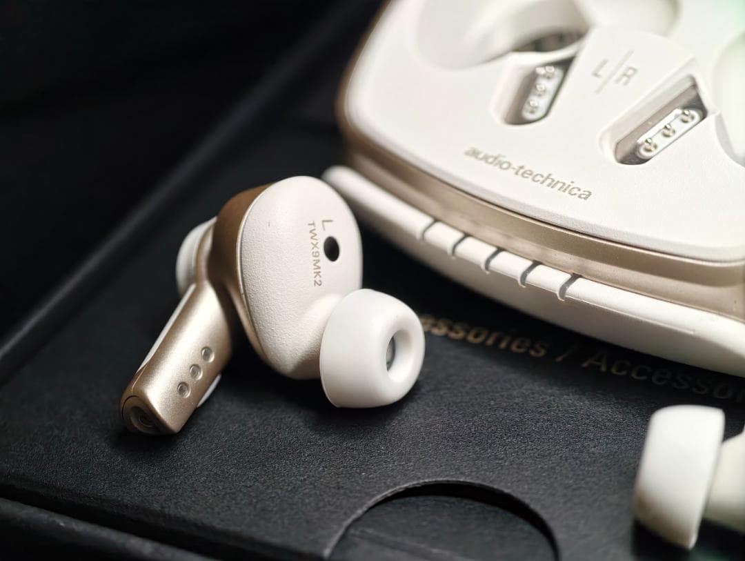 ★新品同様★Audio-Technica ATH-TWX9MK2 ホワイト