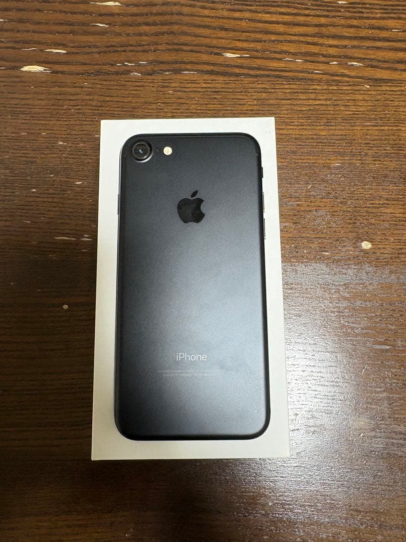 iPhone 7 32GB ブラック