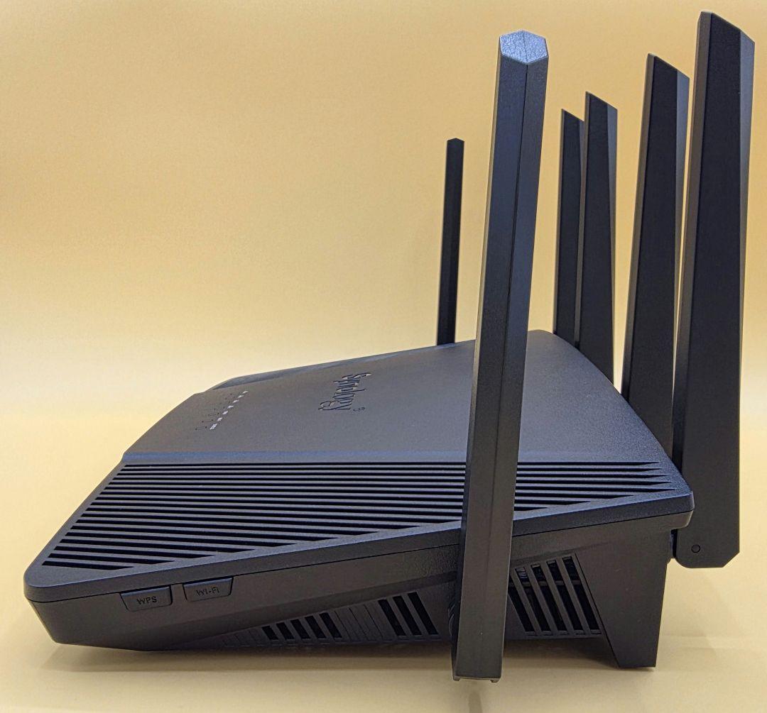Synology RT6600ax トライバンドWi-Fi 6ルーター ①
