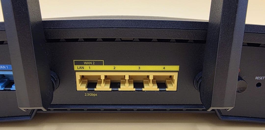 Synology RT6600ax トライバンドWi-Fi 6ルーター ①