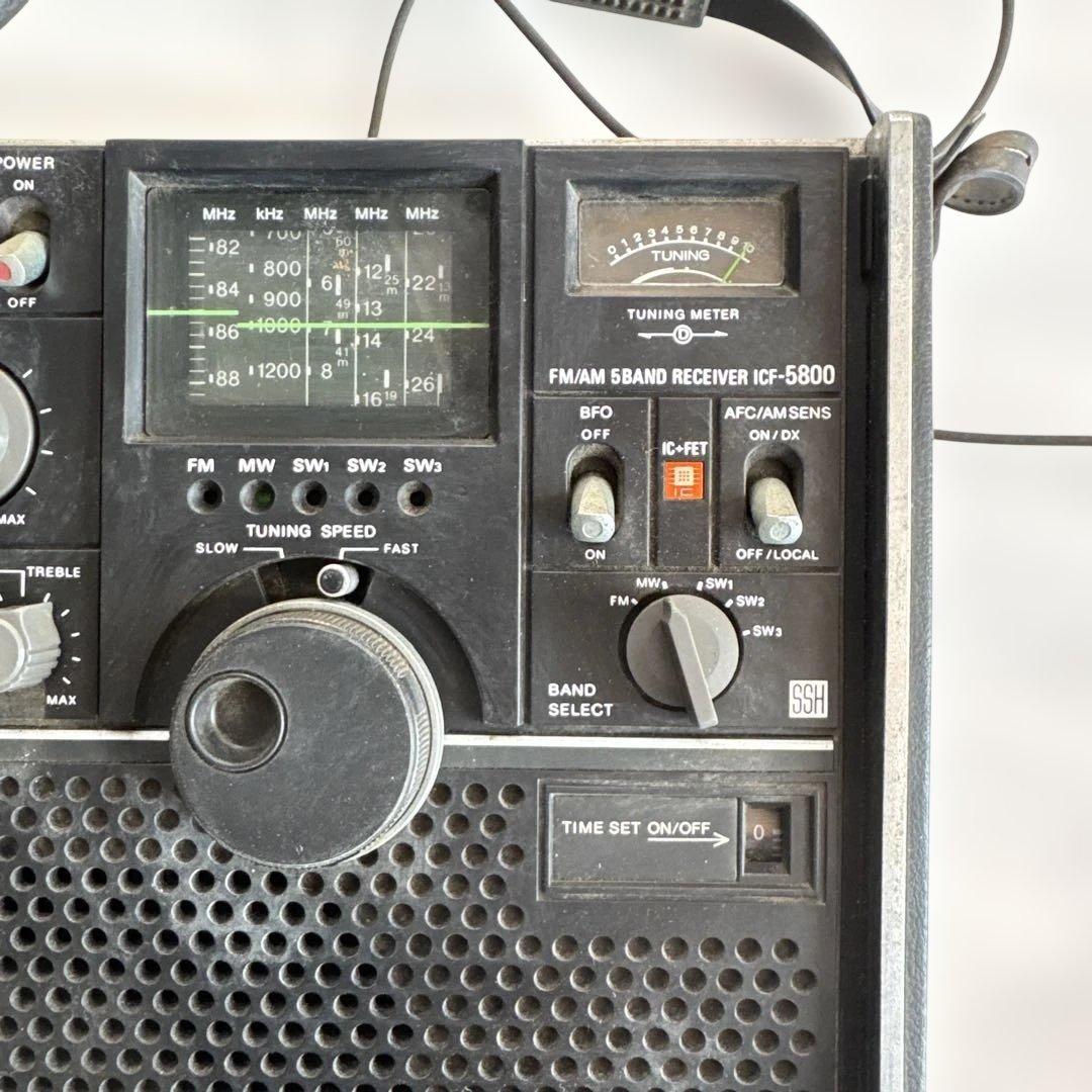 SONY FM/AM 5バンド受信機 ICF-5800 ベルト付　昭和