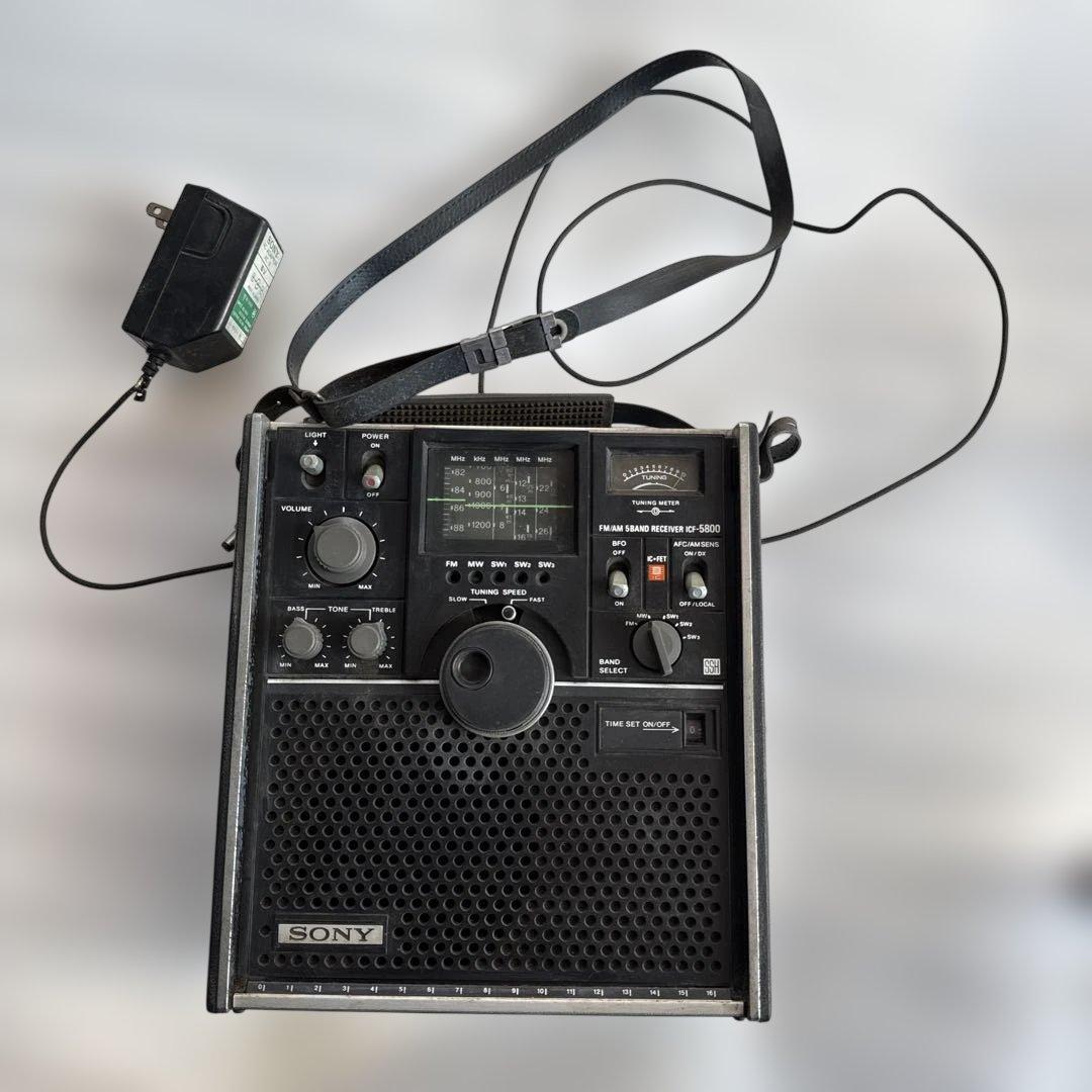 SONY FM/AM 5バンド受信機 ICF-5800 ベルト付　昭和