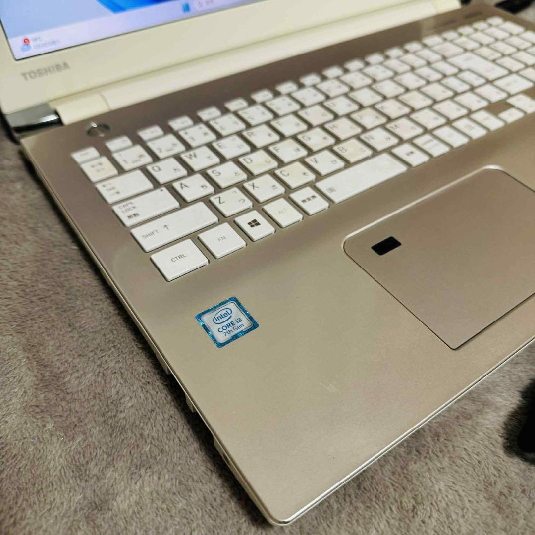 S251 TOSHIBAノートパソコンSSD第7世代WEBカメラWindow11
